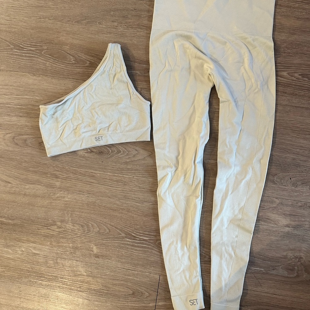 SET Active Cream Leggings and One-Shoulder Bra
